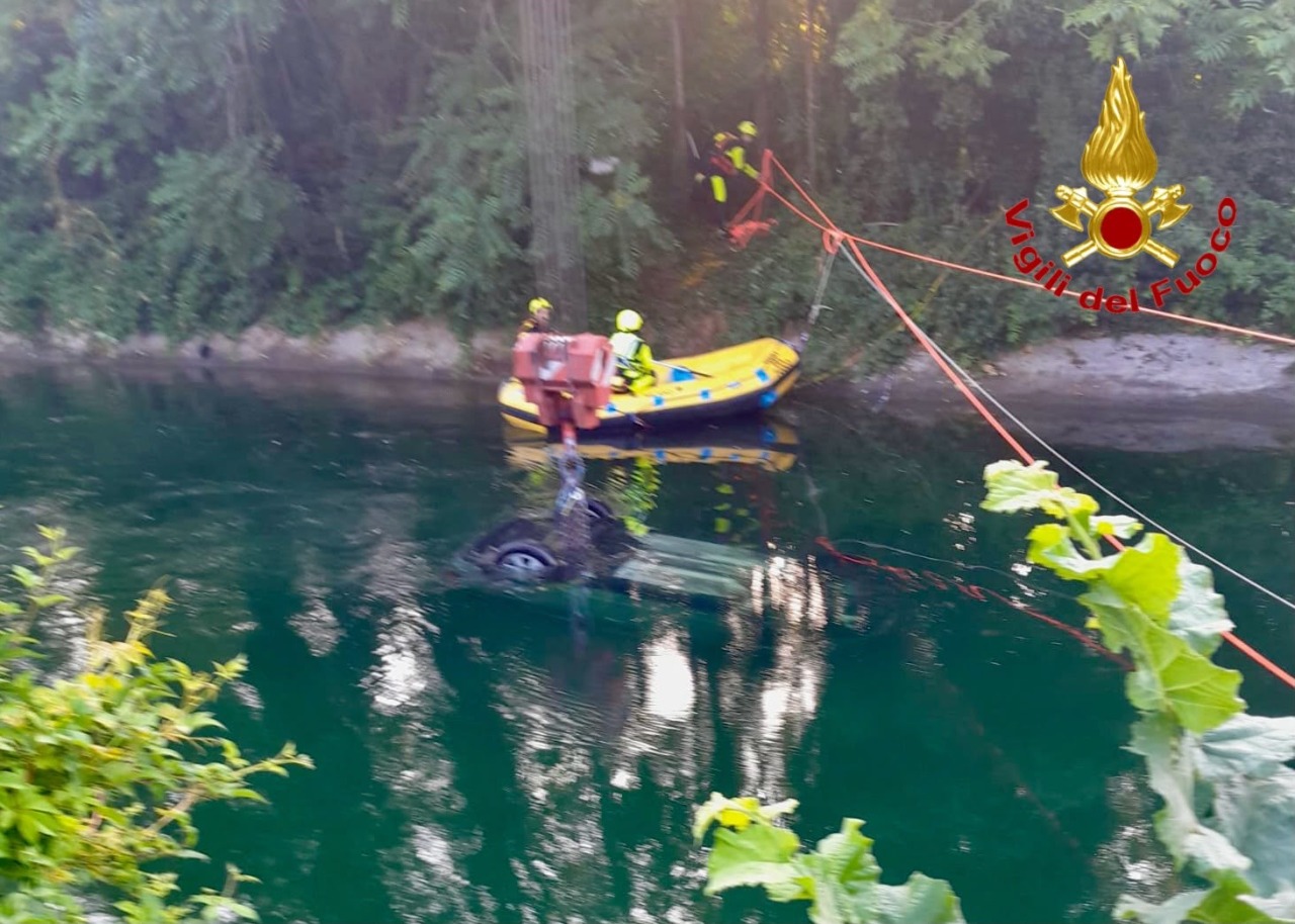 Auto nel Canale Villoresi, muoiono tre adolescenti