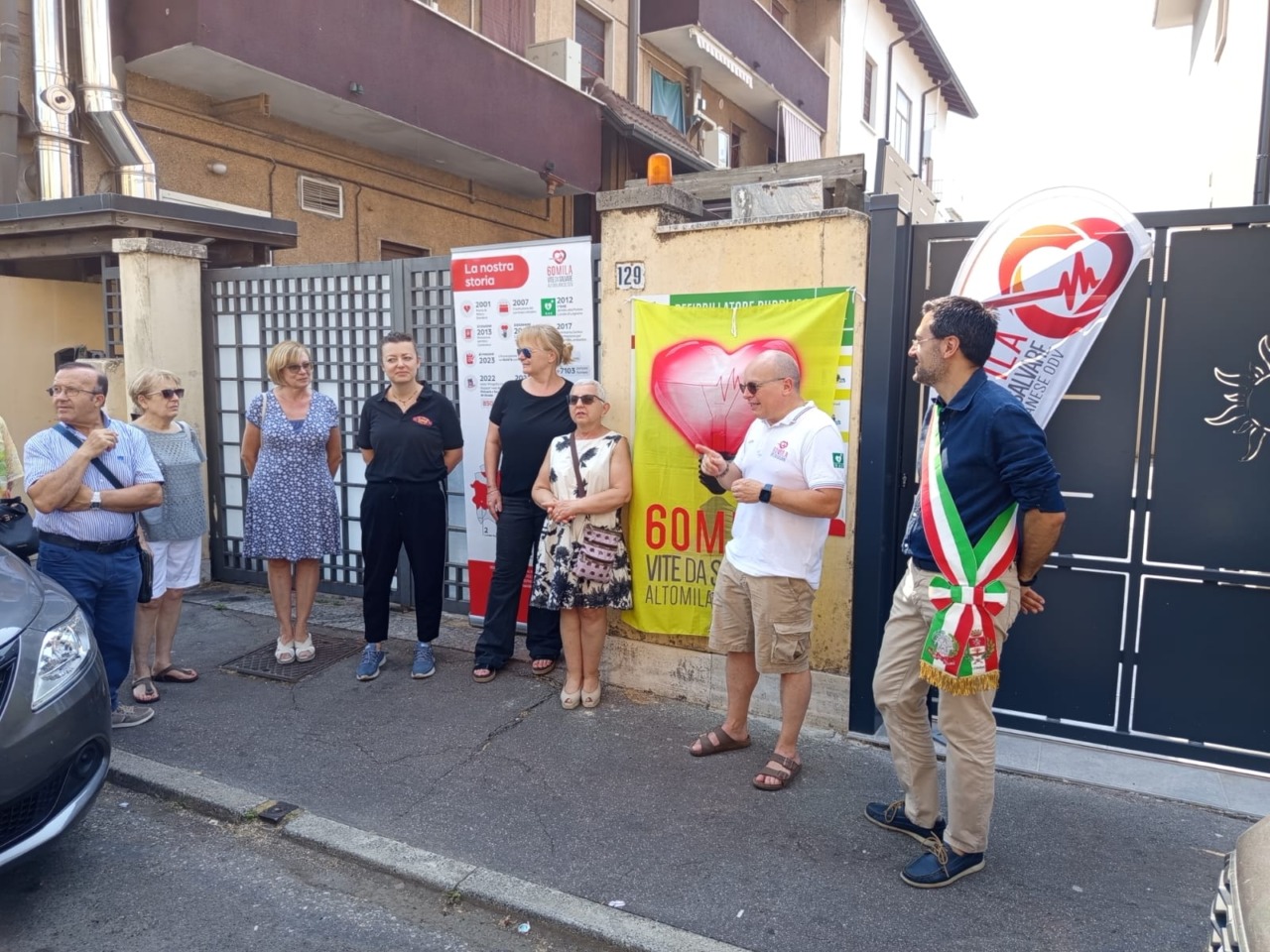 Inaugurati due nuovi defibrillatori pubblici: uno è dedicato a "Teto"