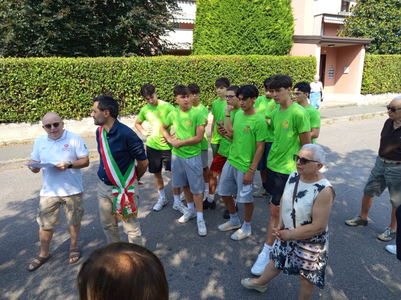 Inaugurati due nuovi defibrillatori pubblici: uno è dedicato a "Teto"
