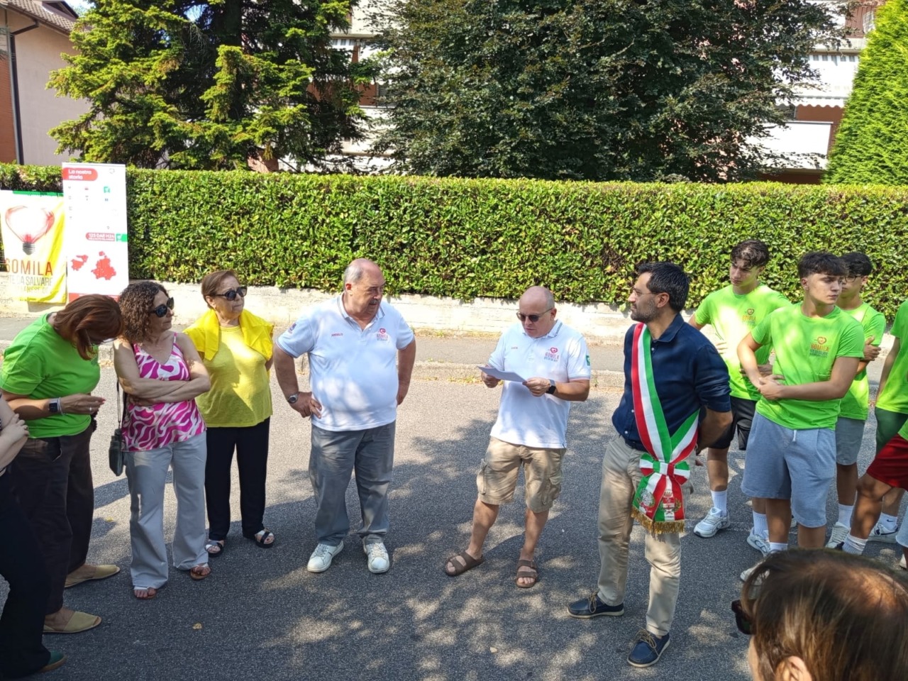 Inaugurati due nuovi defibrillatori pubblici: uno dedicato a "Teto"