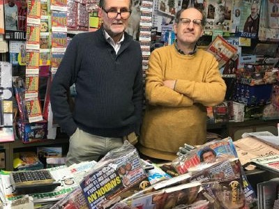 Dopo 31 anni l’edicola «Pasquè» abbassa la serranda