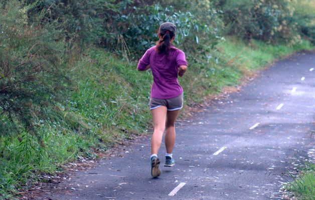 Violenza sessuale a una donna che faceva jogging: arrestato un 26enne