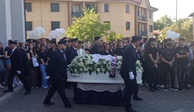 Lacrime, canti e ricordi per Cam, Lollo e Prova