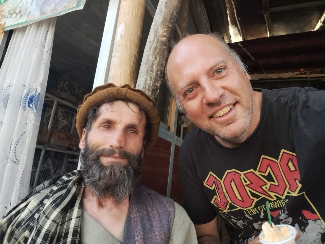 Dopo 23 giorni in Afghanistan, prosegue in Russia il viaggio di Roberto Castiglioni
