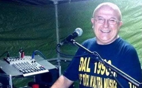 Addio a TinoMusic, il cantante che trasformava ogni serata in una festa