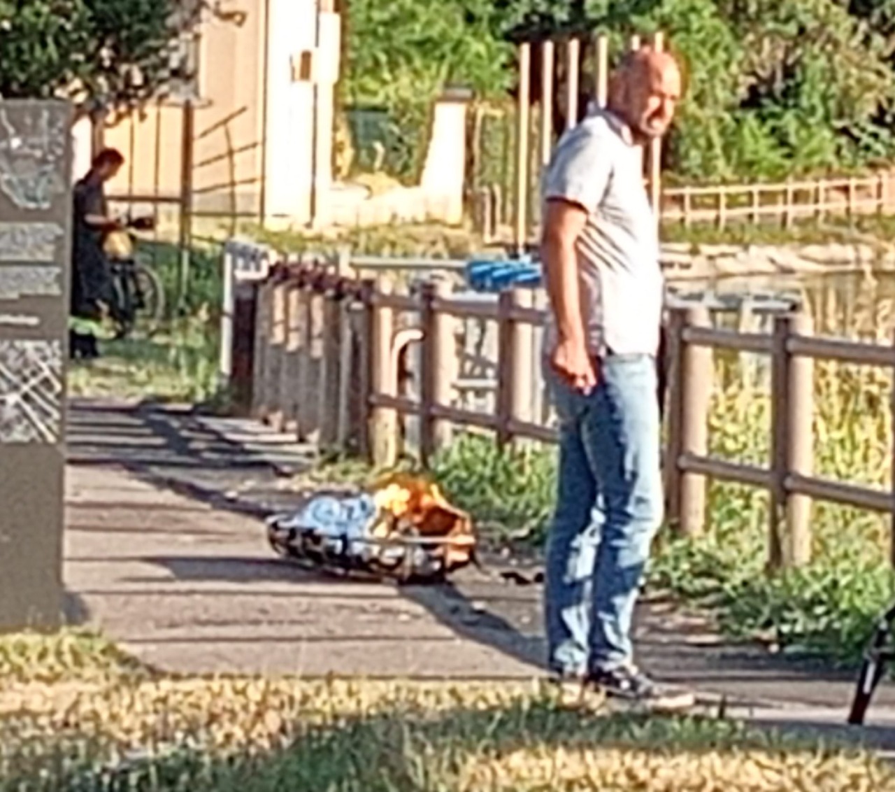 Si tuffa nel Villoresi e non riemerge: morto un 25enne