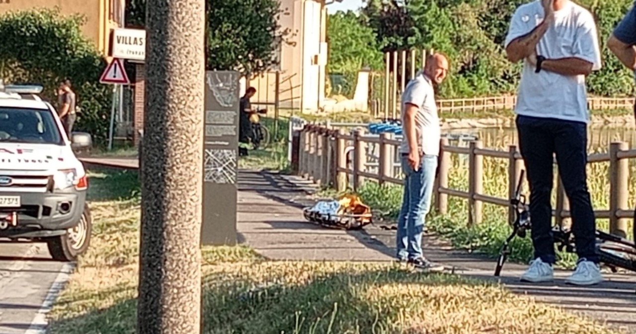 Si tuffa nel Villoresi e non riemerge: morto un 25enne