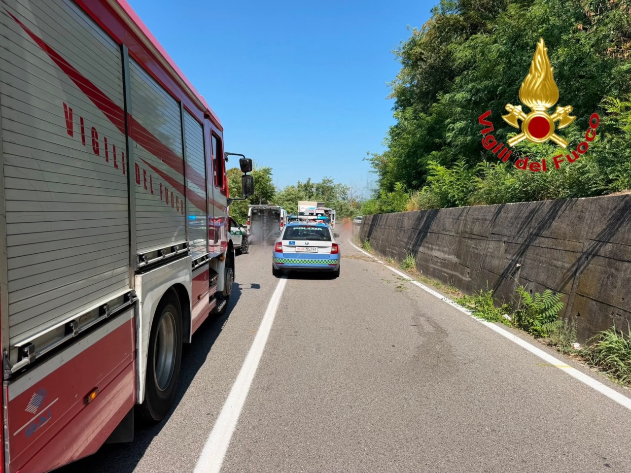 Schianto tra una moto e un furgone: morto un 31enne