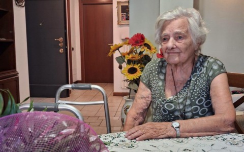 La signora Luigia D’Agata ha spento 100 candeline