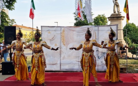 Le tradizioni srilankesi nella Festa del Vesak