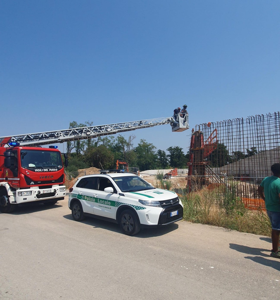 Stipendi non pagati: protesta degli operai