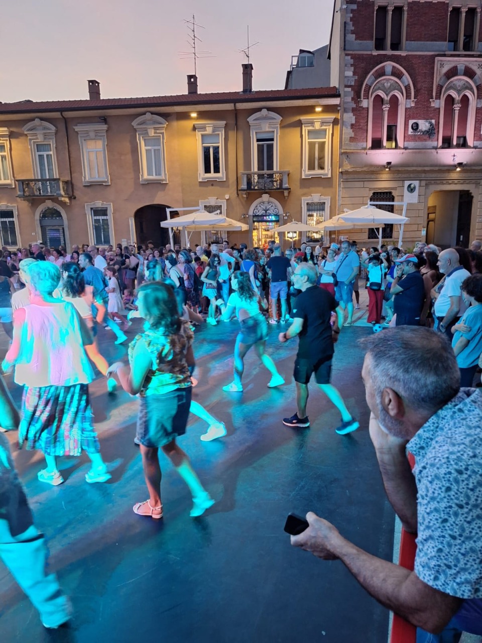 "Tutti in pista" fa il bis con ballo liscio e latino-americano in piazza Europa
