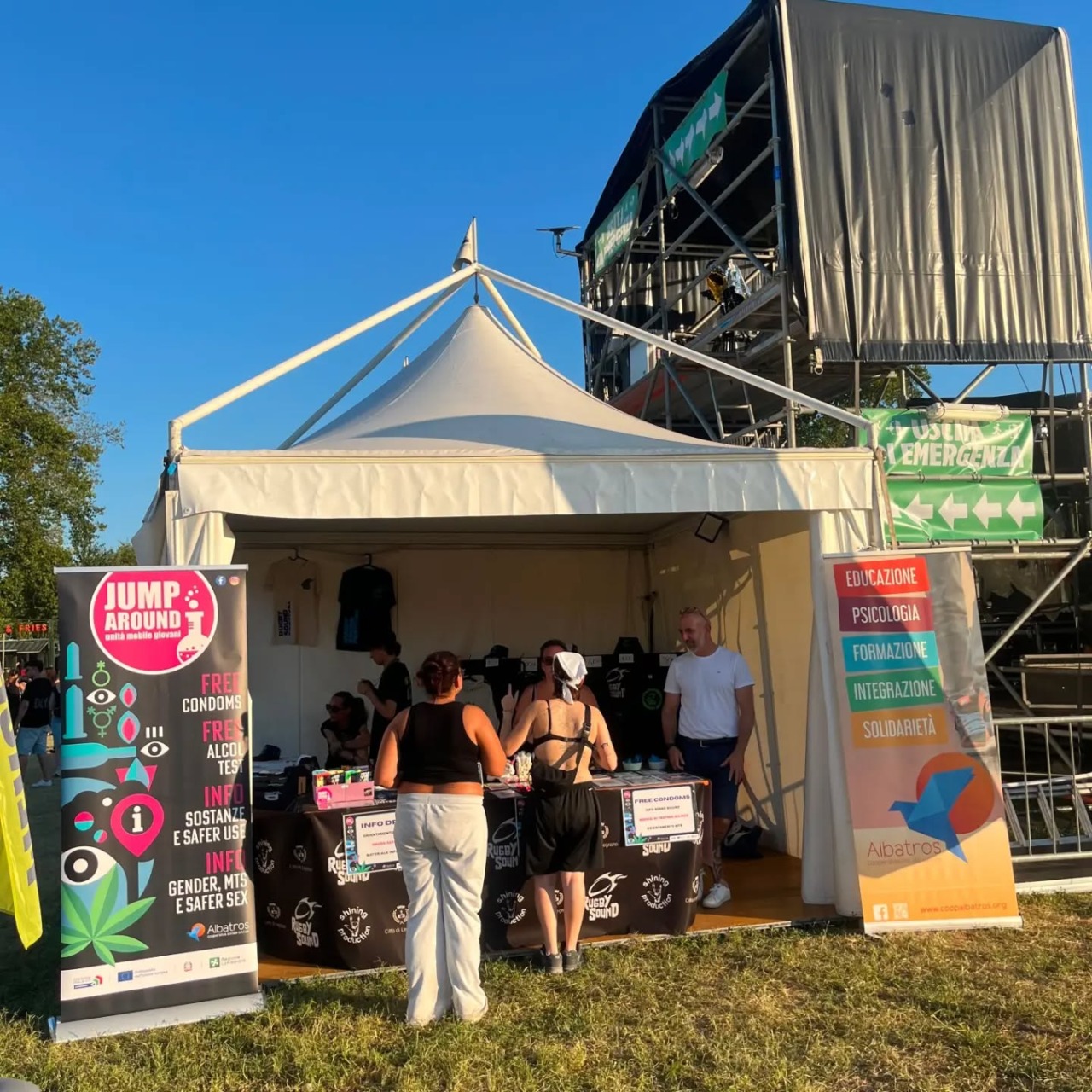 Dipendenze, altri due anni per Gasoline e Jump around. E nasce anche Take a break