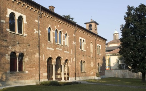Rinasce la corte di Palazzo Leone da Perego: da gioiello nascosto a spazio per eventi e commercio