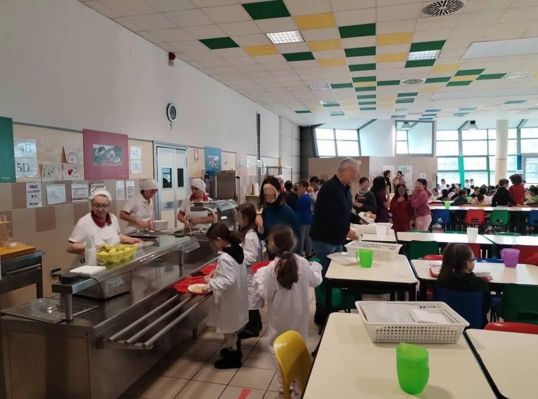 Mensa scolastica, ridotto il costo dei buoni pasto
