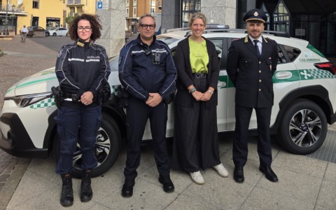Una nuova auto ibrida per la Polizia Locale di Bollate
