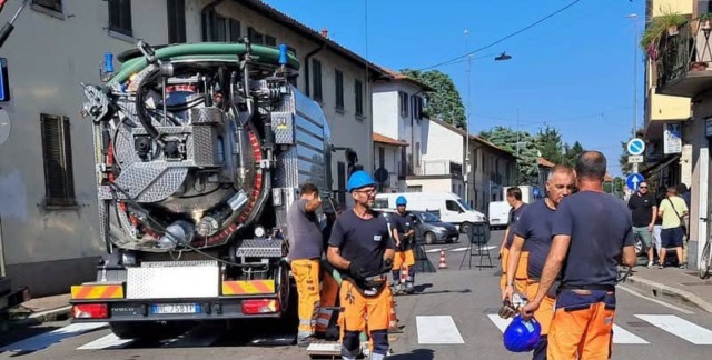 Liquido nero nella fognatura, allarme a Pontevecchio