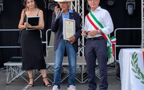Corniolo d’oro, emozione per la storica ostetrica