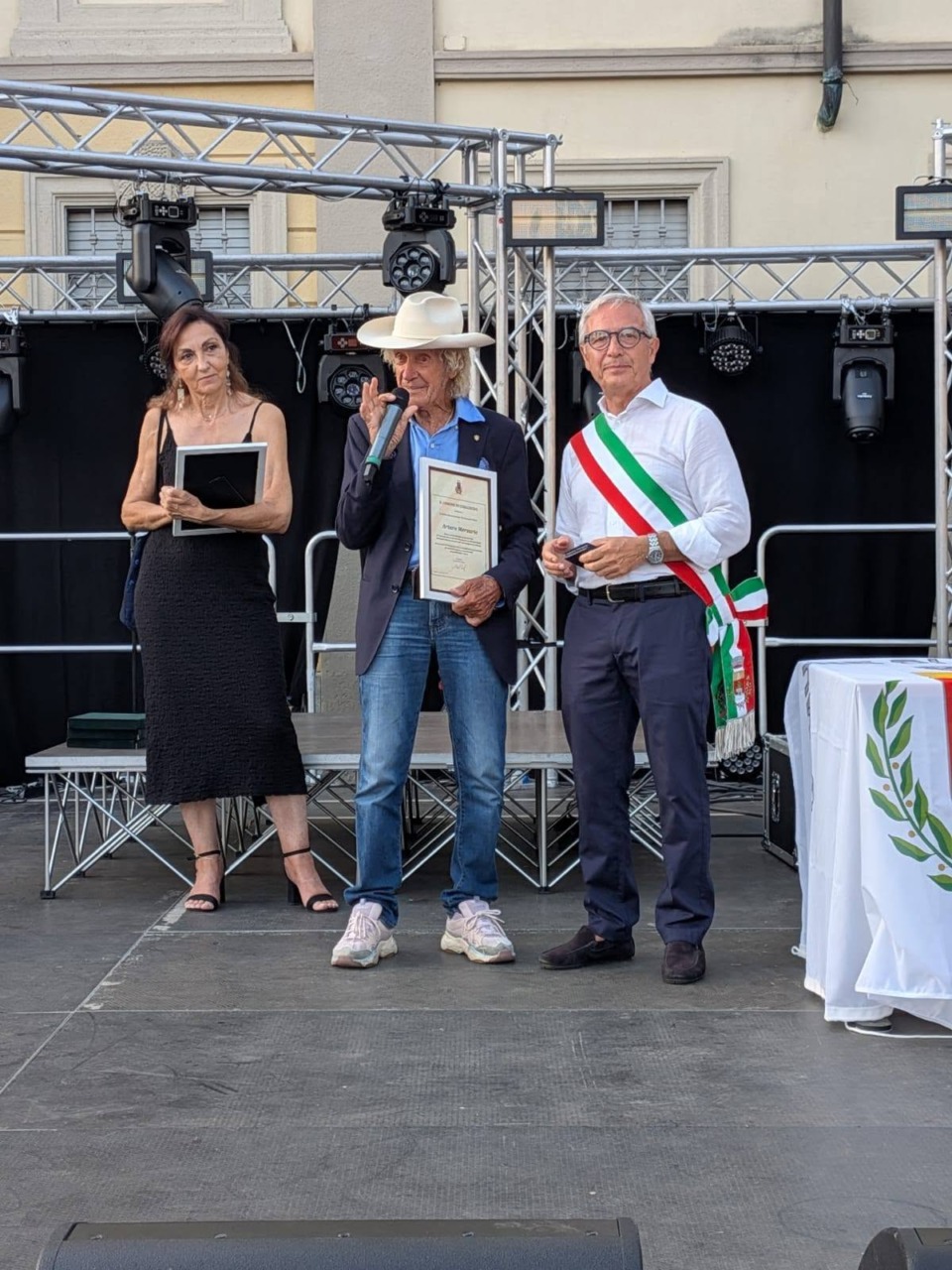Corniolo d’oro, emozione per la storica ostetrica