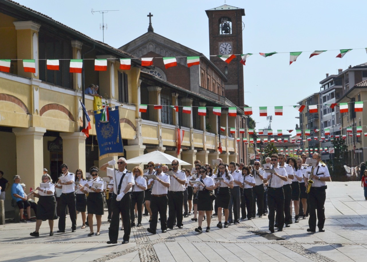 Quattro bande in sfilata per i 140 anni della Banda Civica