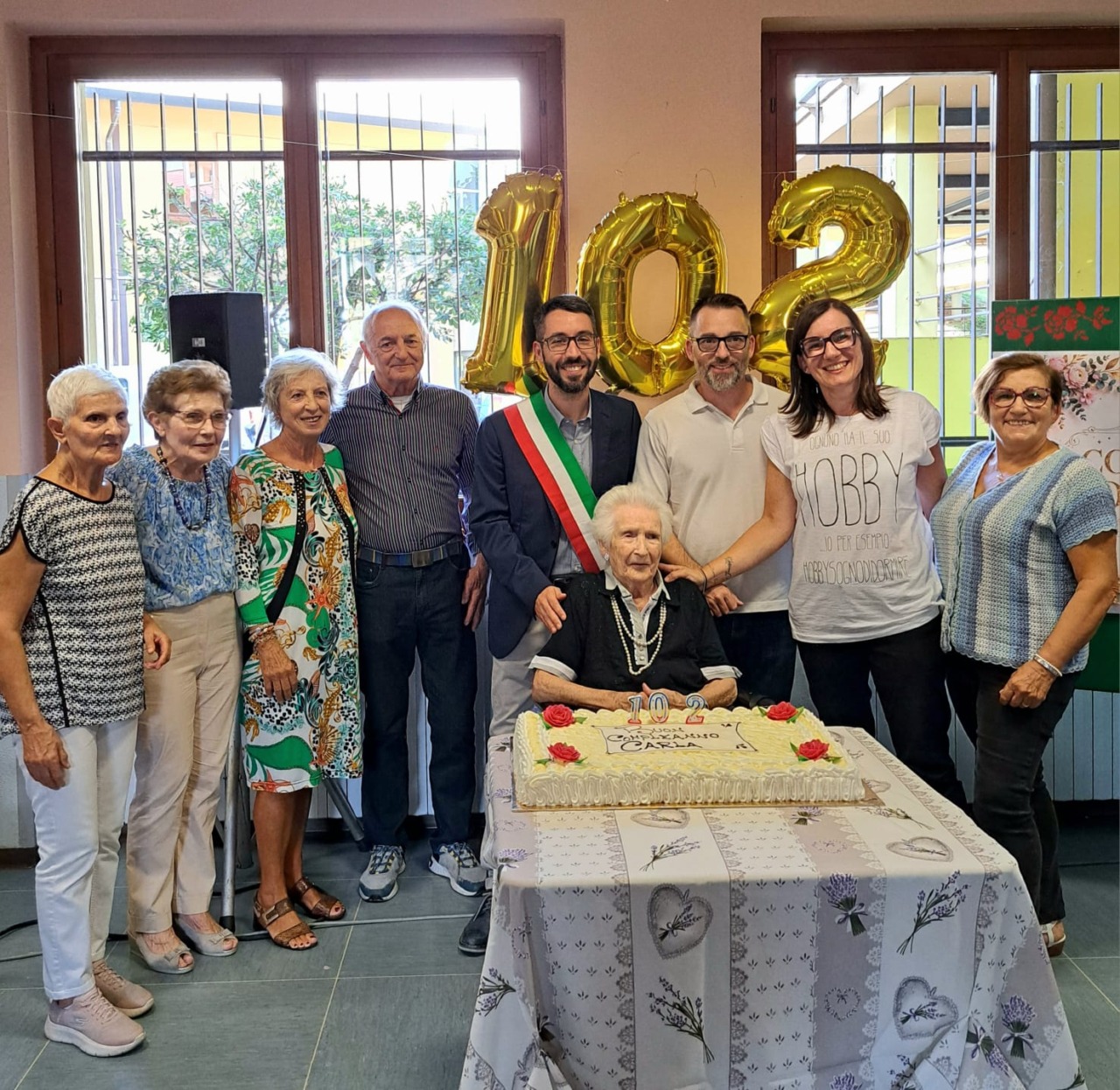 Nonna Carla ha compiuto 102 anni e fatto festa