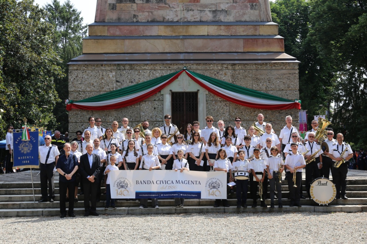 Quattro bande in sfilata per i 140 anni della Banda Civica
