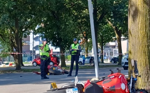 Drammatico scontro in moto, muore 41enne