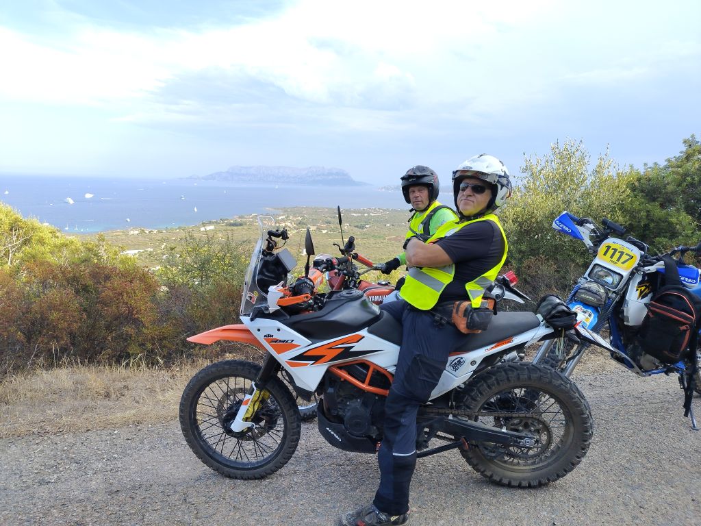 Tre centauri magentini in Sardegna per prevenire gli incendi
