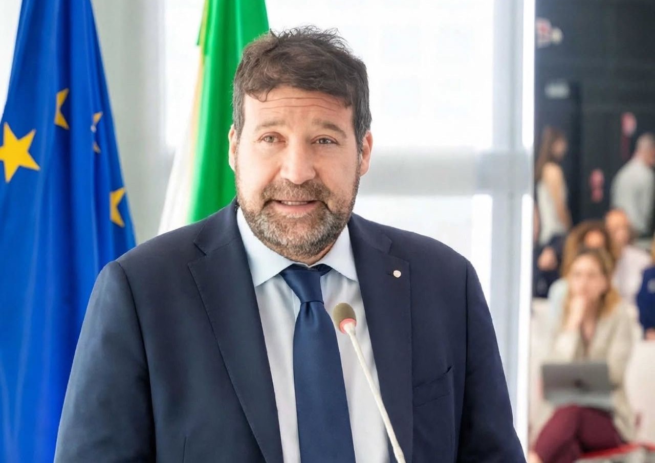 Rischio industriale, la Lombardia aggiorna le regole cinquant’anni dopo Seveso