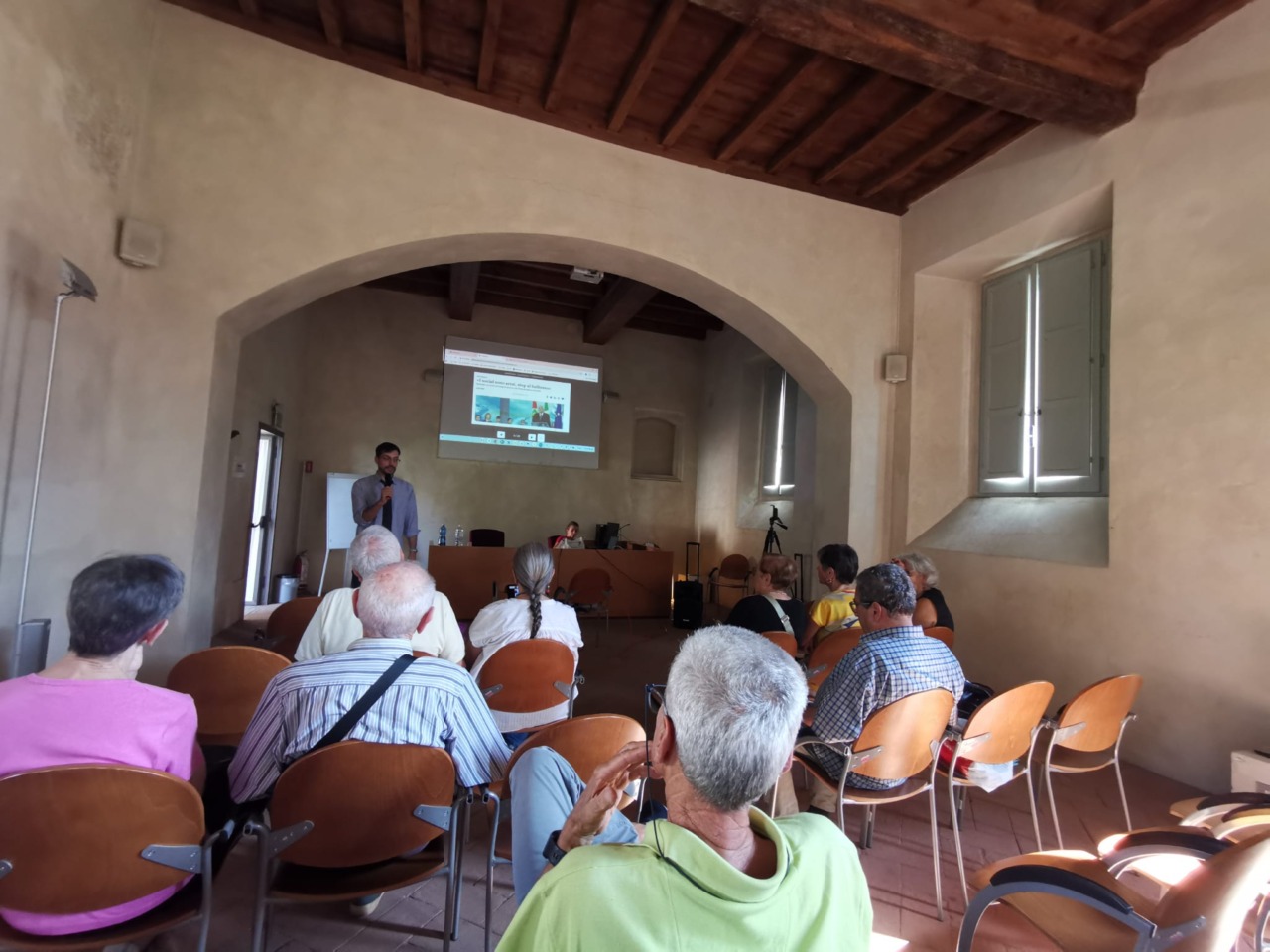 Social e intelligenza artificiale: partiti gli incontri di approfondimento per pensionati e anziani
