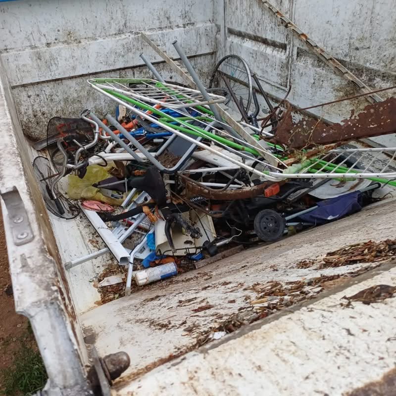 Via Toti, completata la pulizia del vicolo comunale