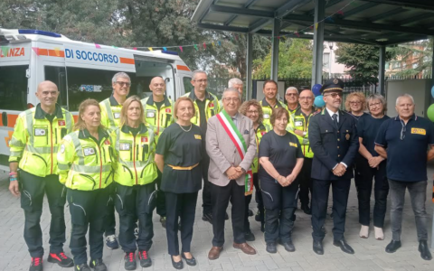 Volontari «vecchi» e nuovi, al nastro  della sede di Astra Soccorso