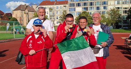 Castoro Sport, tre ori a Berlino (e una stretta di mano speciale)