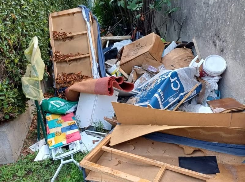 Via Toti, completata la pulizia del vicolo comunale