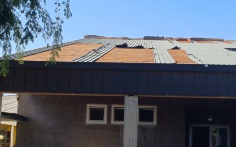 Ladri rubano il rame dal tetto della palestra