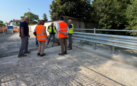 Riapre dopo i lavori il ponte di via Biringhello