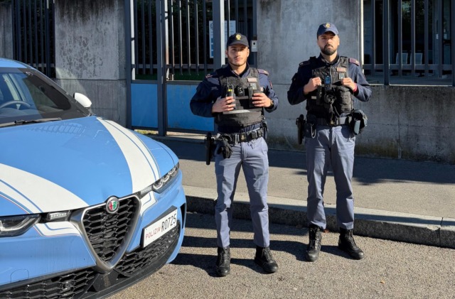 Ha un malore per strada, salvata dalla Polizia di Stato