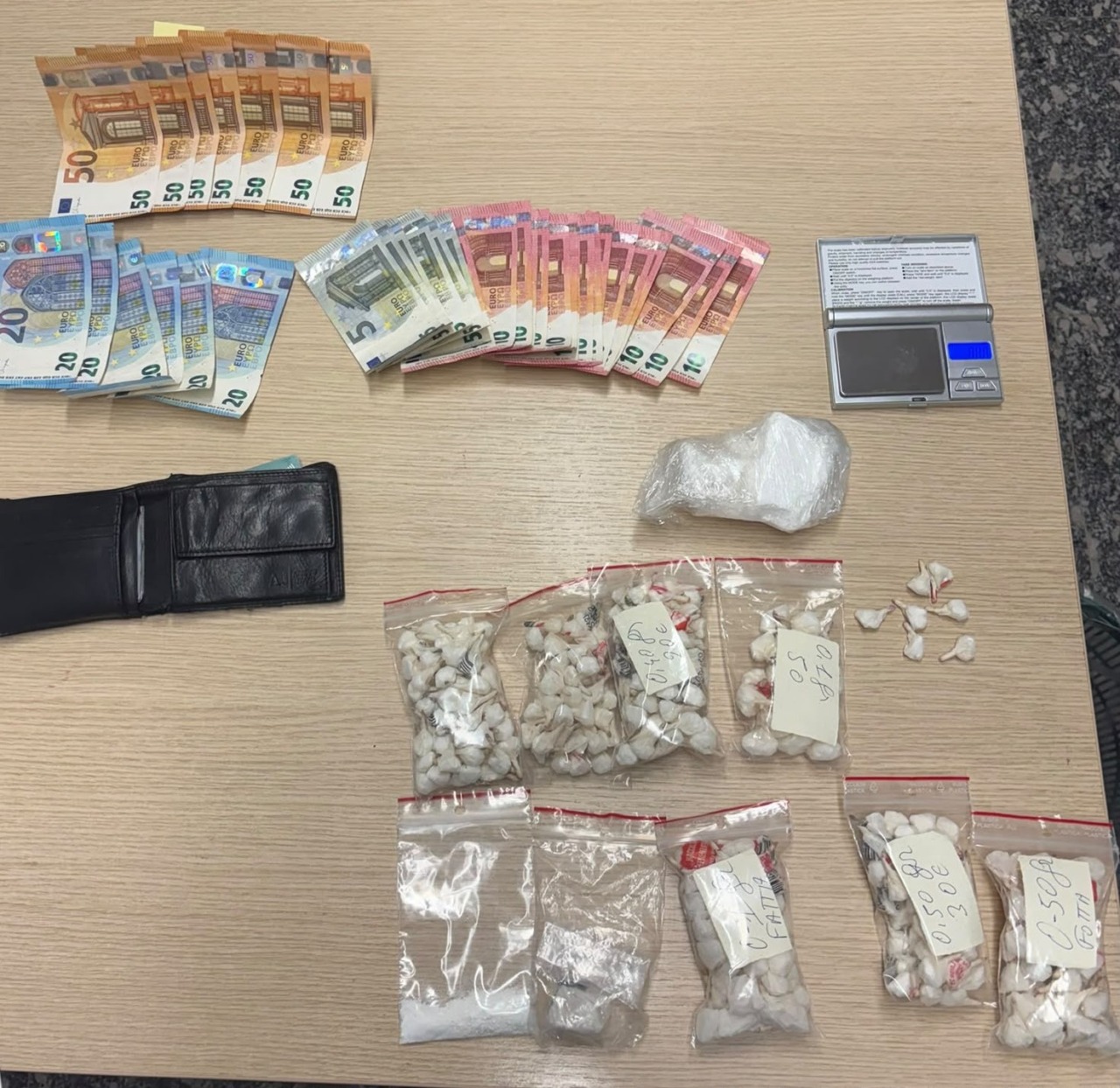 Blitz antidroga  dei Carabinieri in via Fusè