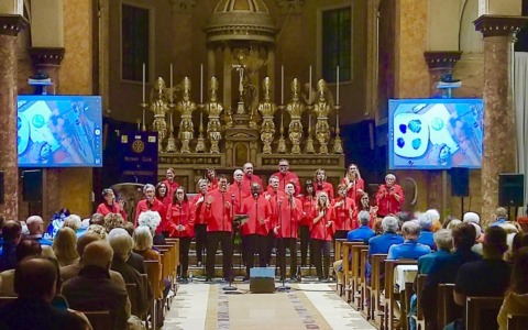 La sinergia solidale tra Gospel e acquerello per aiutare l’oratorio di San Gaetano