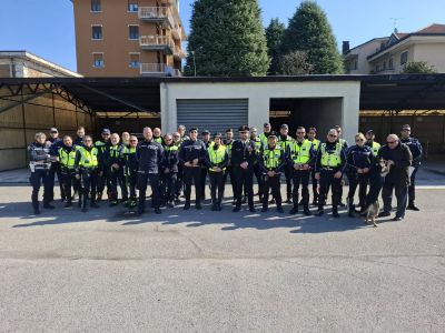 In 11 vogliono «scappare» dal Comando