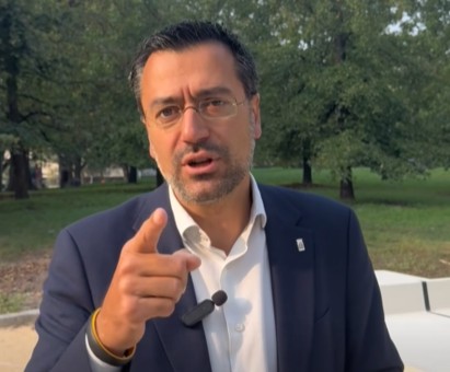 Sassi contro la Polizia, ferito un agente. Radice: «Isolare chi scende in piazza per fare danni»